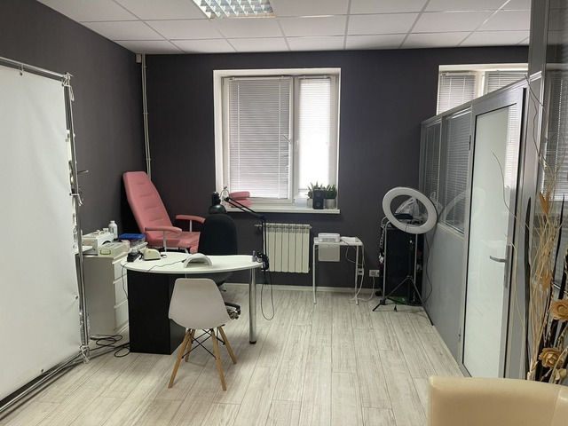 Продажа салона лазерной эпиляции и коррекции фигуры на Мележа 1