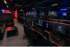 Компьютерный клуб True Gamers рядом с метро Немига